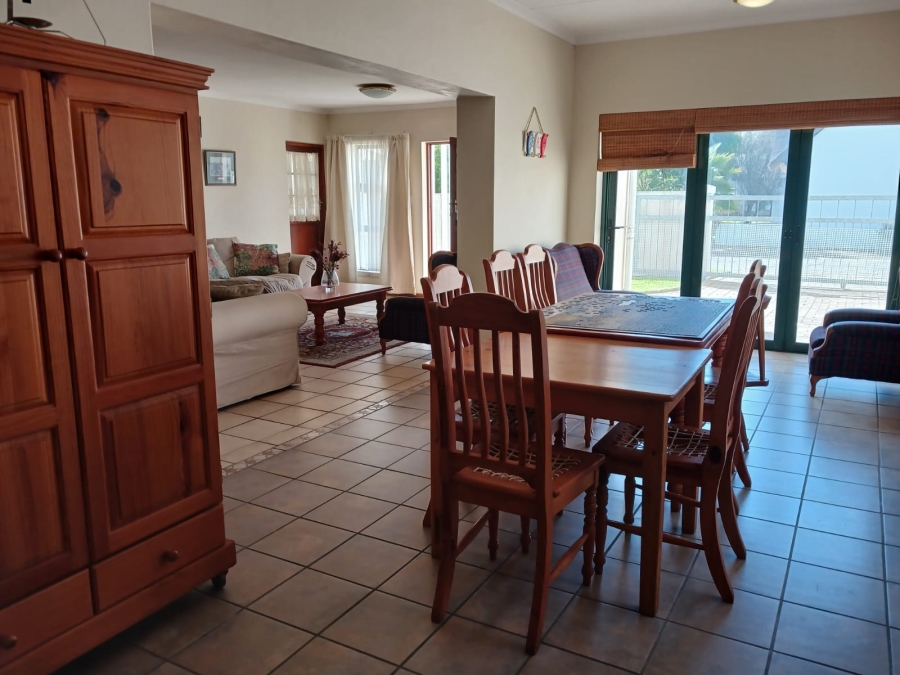 4 Bedroom Property for Sale in Stilbaai Wes Western Cape